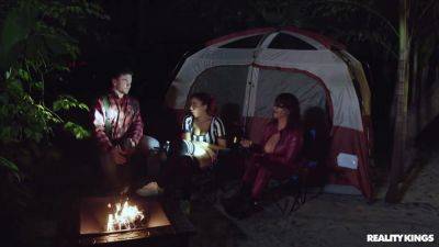 Roxie Sinner - Scary Stories And Tented Orgies With Roxie Sinner - videomanysex.com