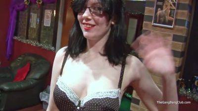 Mature Guys Gang Fuck A Teen 18+ And Gag Her - upornia.com