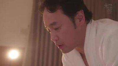 02372,Lock on your sensual body - hotmovs.com