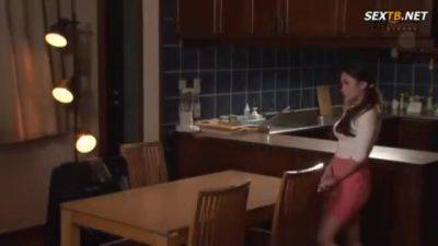 07001,Sexy woman's lewdness is erotic - hotmovs.com