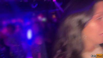 Krasotka Dala Sebya Trahnut Vo Vse Sheli V Tualete Nochnogo Kluba - hclips.com