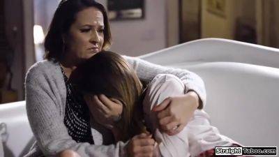 Should I Let My Stepaunt Lick My Pussy? - upornia.com