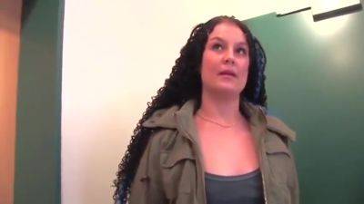 Laura From Prague - upornia.com