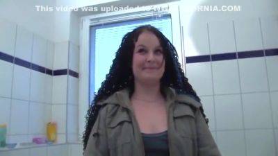 Laura From Prague - upornia.com