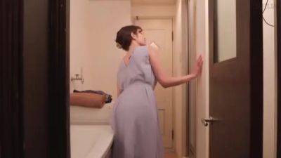 03166,A bitch is fully exposed during sex! - hotmovs.com