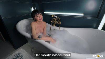 Catherine in Reflection - txxx.com - Russia - Chile