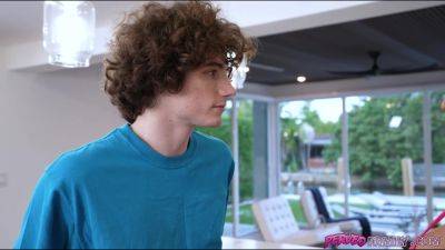 Want a special stepmom treat, Jodie? - txxx.com