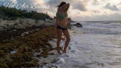 Hot Air Balons - Babe Wanted To Swim In A Sea But Got Fucked - upornia.com