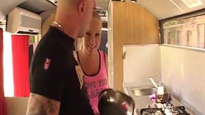 Wild Bunch - upornia.com