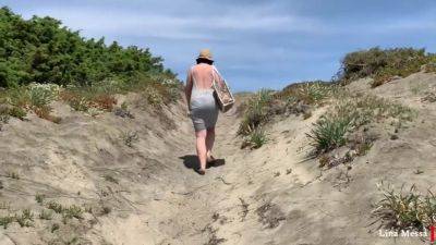 Sucks A Stranger On The Beach Cuckold Watches - upornia.com