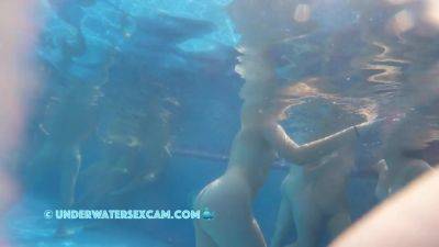 Three Hot Teens 18+ And A Shy Stupid Boy - hclips.com