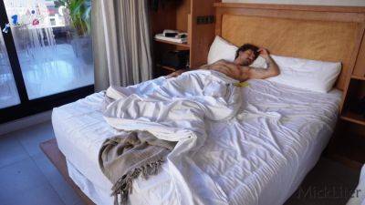 Ee Bolshaya Zadnica Razbudila Menya Osedlav Moi Chlen - upornia.com - Russia