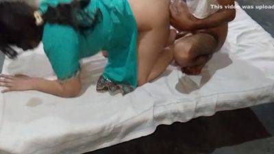 Bhabhi Anal With Oil Use - desi-porntube.com - India