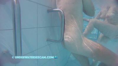 Lots Of Beautiful Girls In This Public Pool - hclips.com