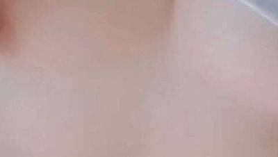 Inexperienced vixen Hana Lily reveals all for deviants - Amateur solo debut - veryfreeporn.com