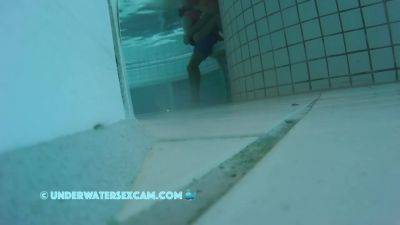 They Have A Kind Of Sex Between Bikini And Swim Trunks - hclips.com