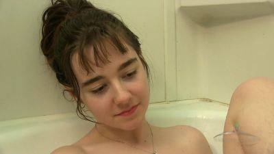 Krissy Needs A Good Warm Bath To Keep Her Body Nice And Comfortable - hotmovs.com