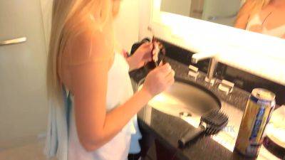 Virtual Vacation In Las Vegas With Sugar Scarlett Sage 1/3 - hotmovs.com - Usa