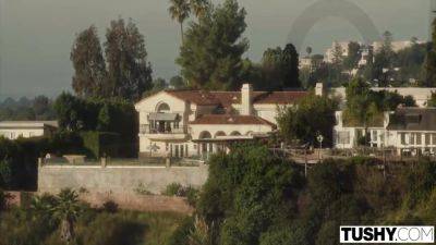 Anal-loving Influencer Kenna Captivates Her Audience 12 Min - upornia.com