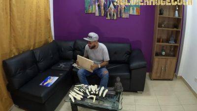 While I Vlog Sofia Seduces Me To Fuck - upornia.com