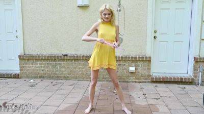 24 04 08 Kylie Bell - upornia.com