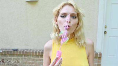 24 04 08 Kylie Bell - upornia.com