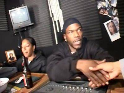 Killing Busty Coloured Woman Rides Black Dick Like A Cowgirl In Studio - upornia.com