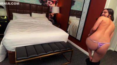 Big Boob Spring Break Squirter Goes Crazy In Miami - upornia.com