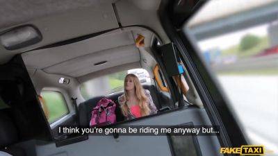 Tempting Bimbo Impassioned Sex Clip - videomanysex.com