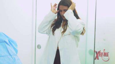 Doctora Peruana Ninfomana Folla A Paciente Porque Lo Ve Musculoso Y Dotado - upornia.com