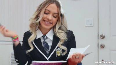 Khloe Kapri - Khloe Kapri - Cum On My Braces - upornia.com