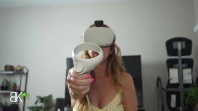 Dumb Stepmom Tricked By Vr Gamer Stepson - Of3 10 Min - hclips.com