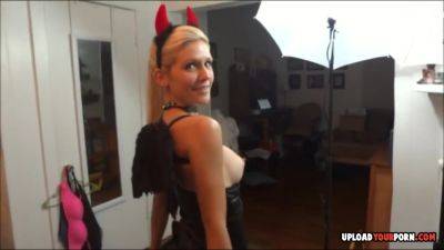 Horny Blondie Stepmommy With Big Boobs Wants One-eyed Snake - upornia.com