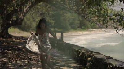 Kloyali Swinging Breeze - upornia.com