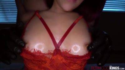 Brunette Babe Face Fucked After Massage - upornia.com