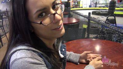 Virtual Date With Tia Cyrus 1/3 - hotmovs.com