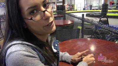 Virtual Date With Tia Cyrus 1/3 - hotmovs.com