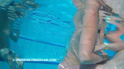 They Start With A Handjob And Fuck After That - hclips.com