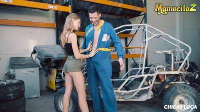 Tiffany Tatum - Hungarian Hottie Tiffany Tatum Fixes Buggy 4 Cock - videomanysex.com - Hungary