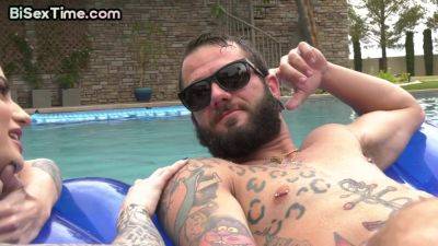 Pool bi interracial threeway with alt beauty - hotmovs.com