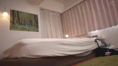 08111,Sexy woman's lewdness is erotic - hotmovs.com