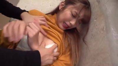 08787,A beautiful woman who feels - txxx.com