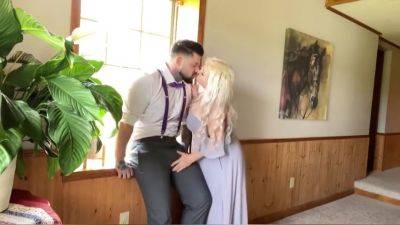 Bridesmaid Fucks Groom Before Wedding - upornia.com