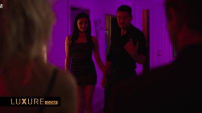 Emily Willis And Kenna James - Sensual Trio With And - hotmovs.com