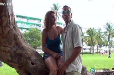 Lovely Autumn - hotmovs.com