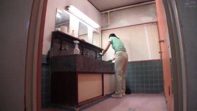 UJL040-BJIJVCXUZN362178960 - upornia.com - Japan