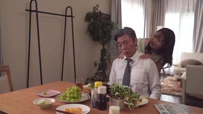 Hmn-514 My Step father-in-laws Saliva-laden Kisses Were Bet - upornia.com - Japan