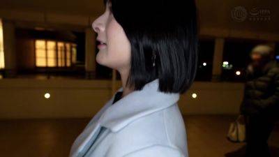 SEX特化の完熟ボディ人妻がオトナの色気で新入社員の理性を飛ばして不倫中出しSEX！G乳と巨尻が際立つ極エロランジェリーで年下くんもフル勃起w若さに任せた激ピストンを易々受け入れてくれる安産型下半身！ - txxx.com - Japan