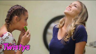 Mom Knows Best - Ryan Ryans Uma Jolie - Nice And Juicy - sunporno.com