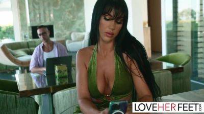 Hes Not Afraid - upornia.com